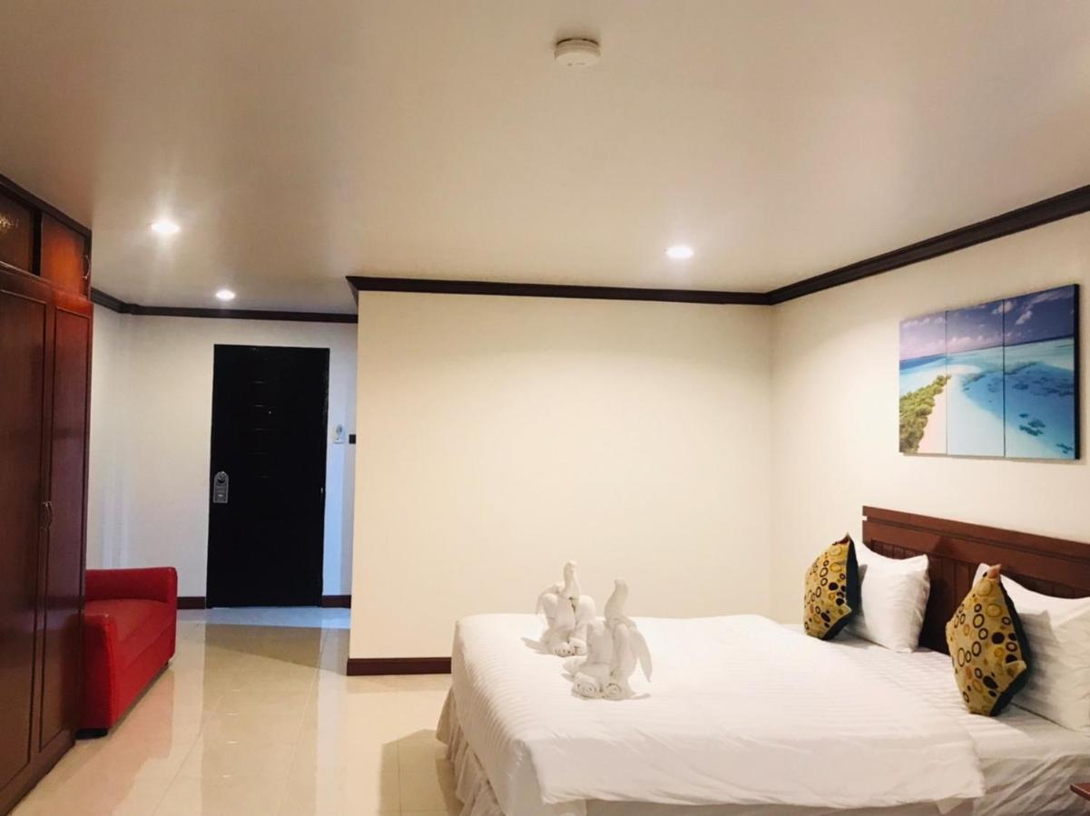 Benetti House Hostel Patong Exterior photo