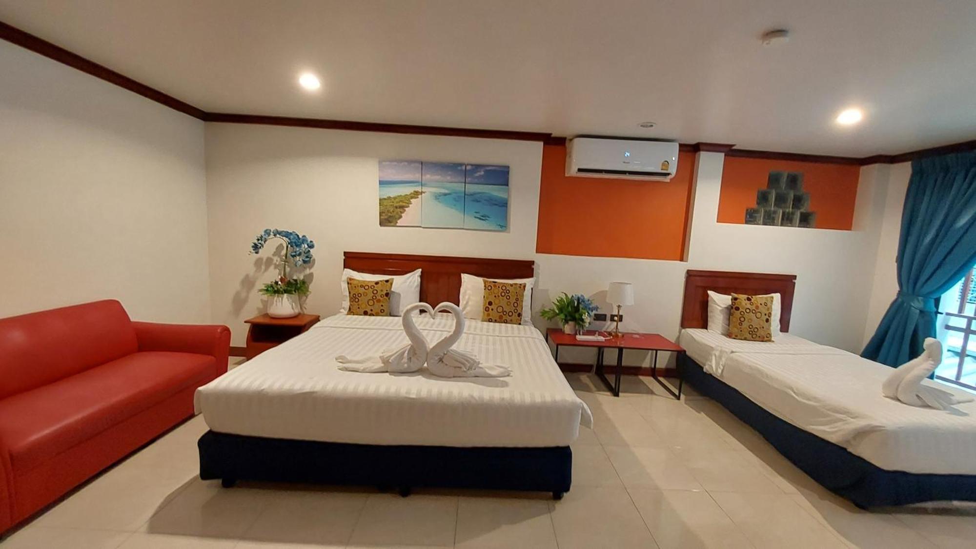 Benetti House Hostel Patong Exterior photo